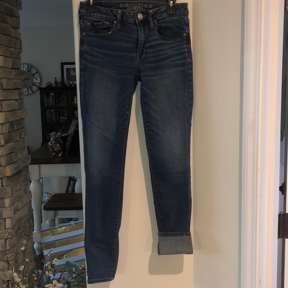 AE Skinny jeans size 6, stretchy